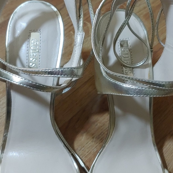 Guess 🆕 Christa Gold Leather Heels 8M - Picture 14 of 16